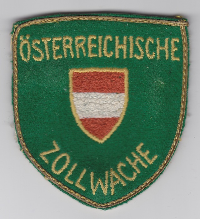 AT_006_Shoulder_Patch_worn_to_1996_very_old